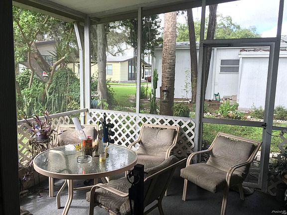 Screened patio