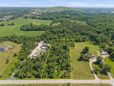 7730 Currie Rd, Northville, MI, 48168