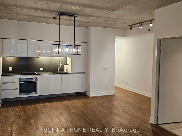20 Gladstone Ave #216 — Photo 5
