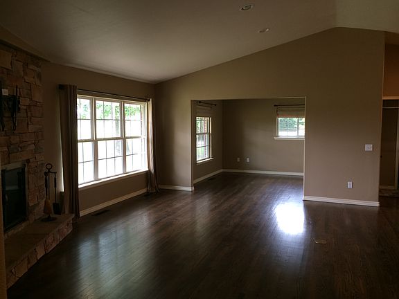 Living/Breakfast or Office