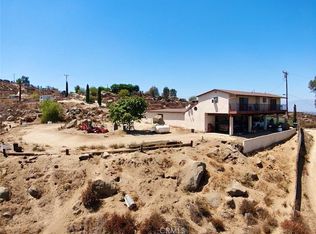 20320 Roads End Dr, Perris, CA 92570