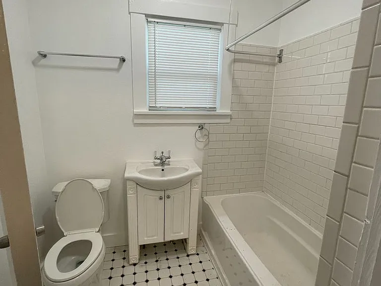 1237 Grant St — Photo 9