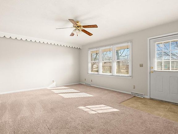 2nd image of 303 SW 5th St