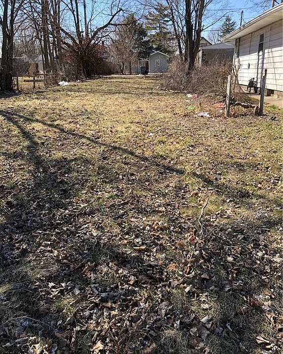 2nd image of 952 N Warman Ave