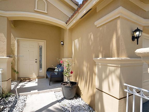 2nd image of 899 Phoenix Way