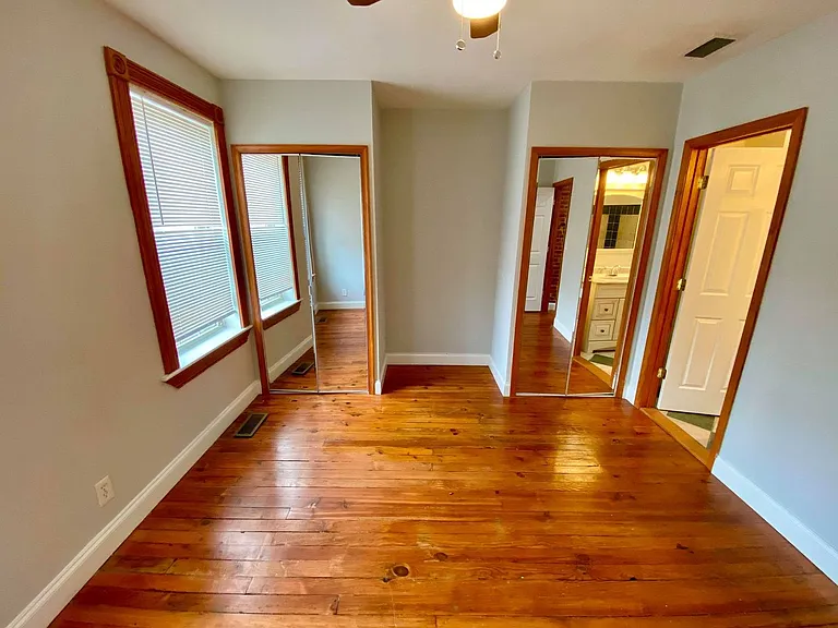 106 S Bouldin St — Photo 15