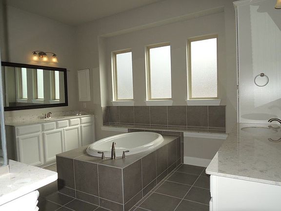 5th image of 2308 Echo Park Dr