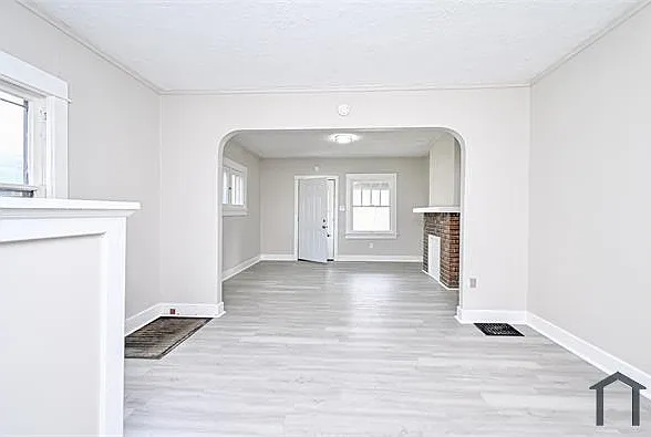 312-314 Pointview Ave #314 — Photo 9