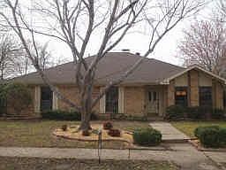 1st image of 216 Simmons Dr