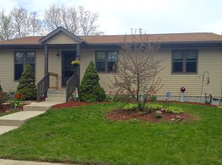 1224 Macarthur Ave, Sheboygan, WI 53083