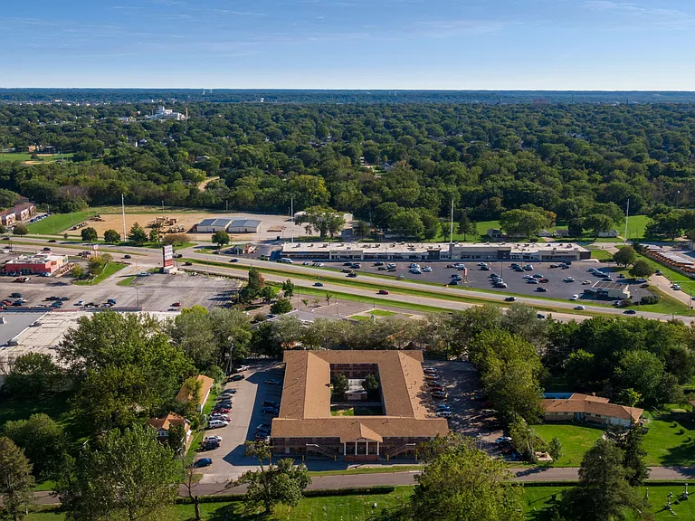 Redstone Commons — Photo 12