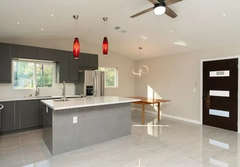 6088 De La Rosa Ln #1 — Photo 4