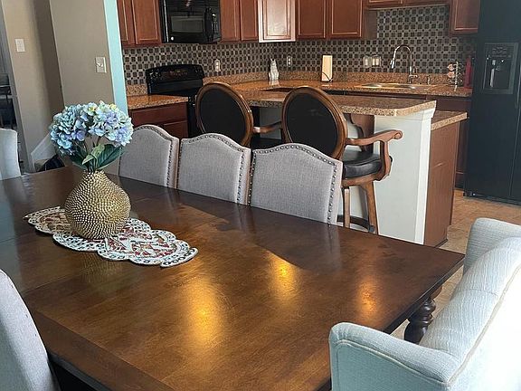 3rd image of 329 Ashby Commons Dr