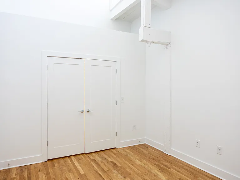 Overton Lofts — Photo 32