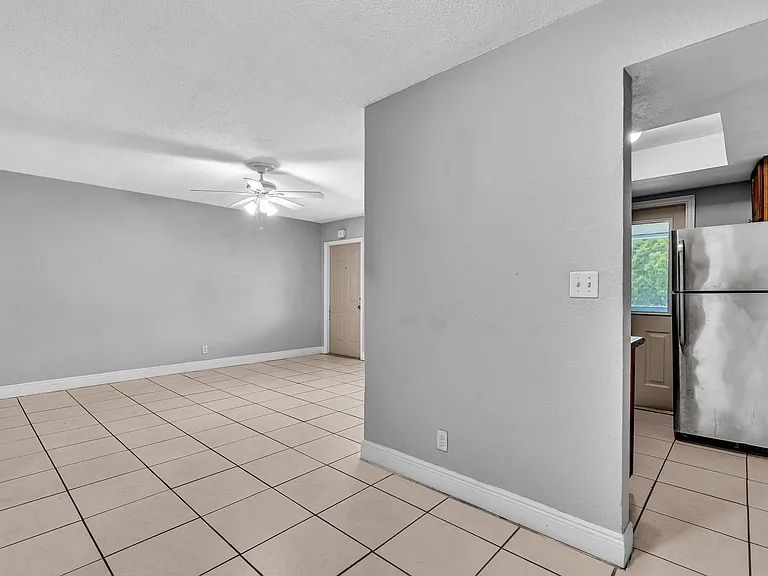 626 SW 14th Ave #212 — Photo 12