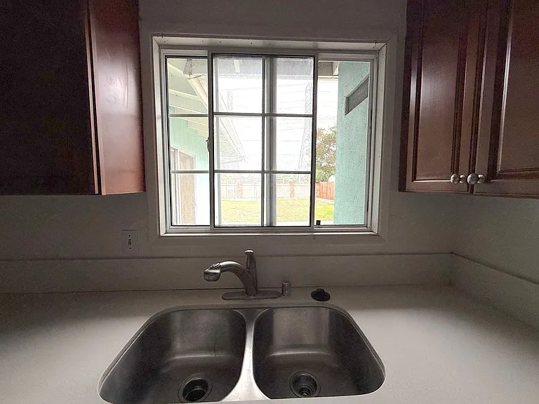 4719 La Presa Ave — Photo 5