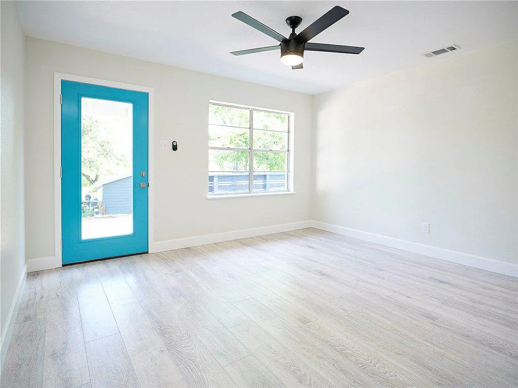 2 bed, 785 sqft, $1,500 — Photo 3