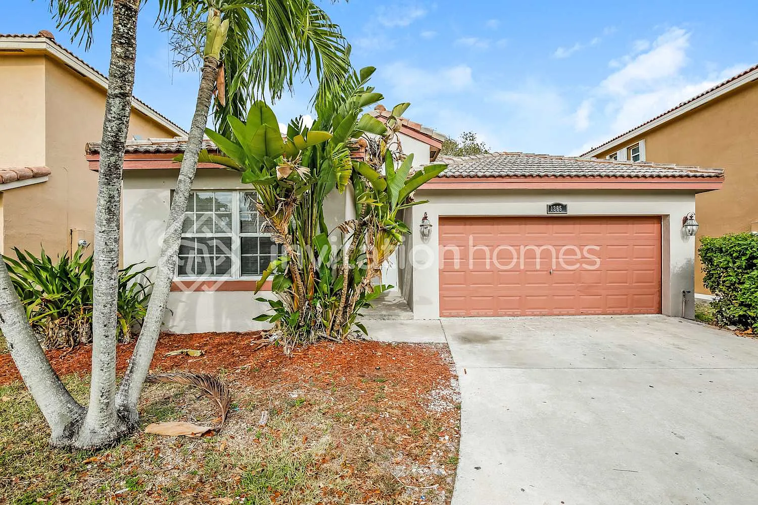 1365 SW 106th Ave Pembroke Pines, FL 33025 — Photo 1