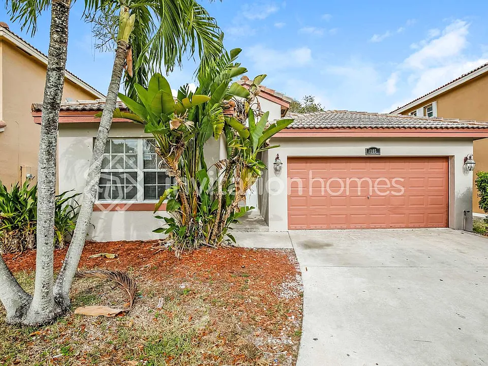 1365 SW 106th Ave