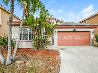 1365 SW 106th Ave, Hollywood, FL 33025