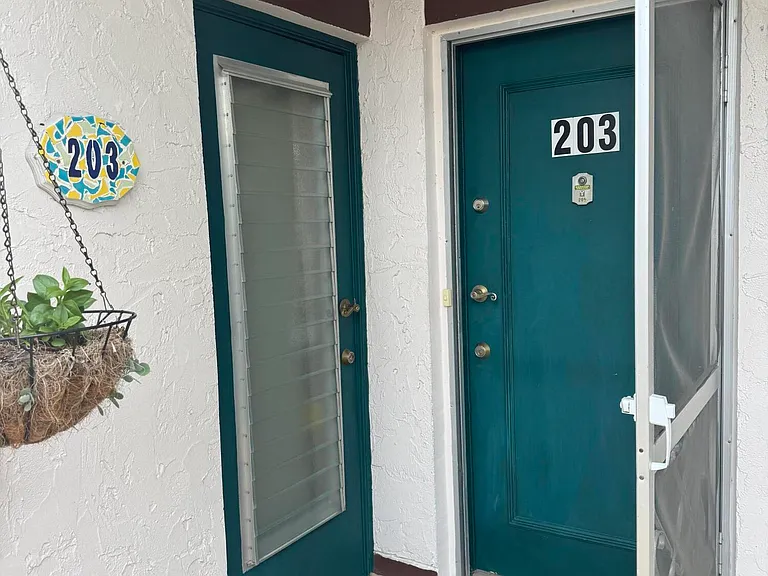 4 Greenway Vlg N #203 — Photo 21