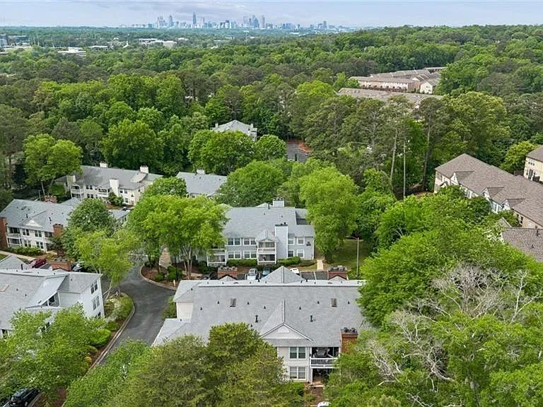 1466 Keys Crossing Dr NE — Photo 28