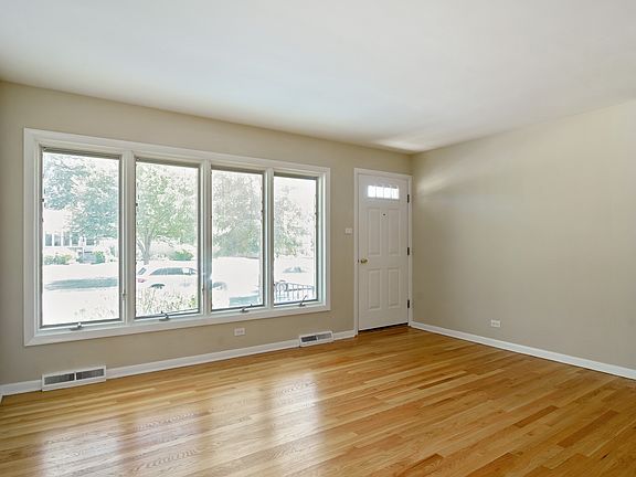 2nd image of 306 N Yale Ave