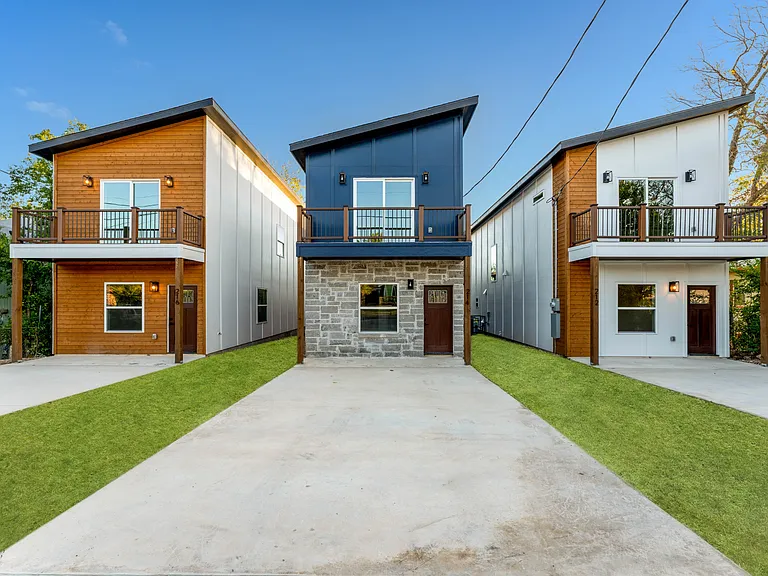214 Cooper St — Photo 2