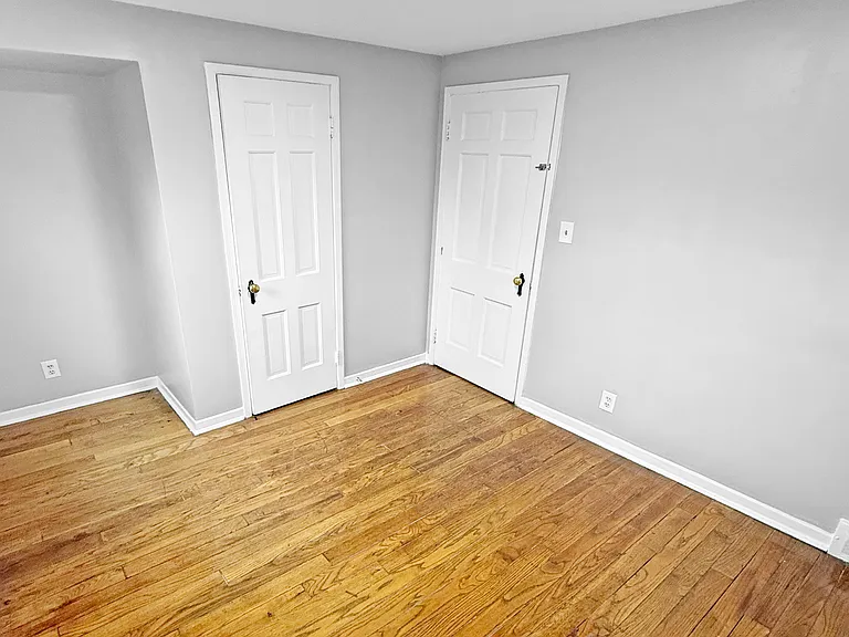 3746 Brewster St — Photo 12