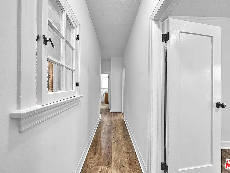 154 N Edgemont St #3 — Photo 7