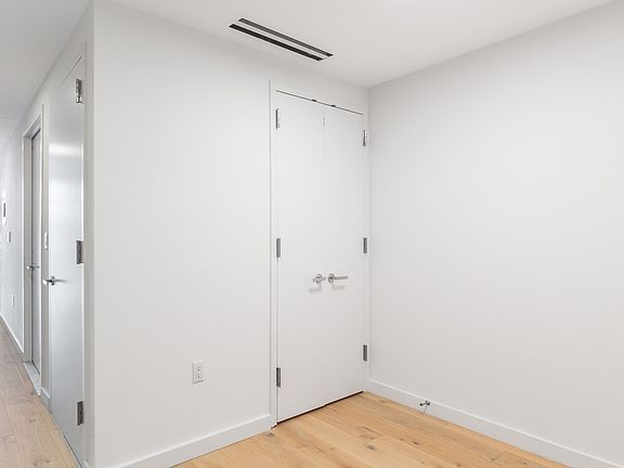 5th image of 1516 Park Ave #6F