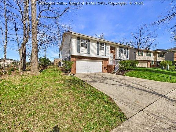 3rd image of 1 Dogwood Pl