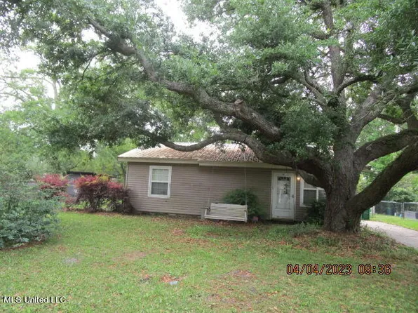 2610 Hester St, Pascagoula, MS 39581