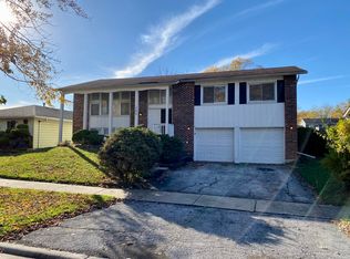 17820 Yale Ln, Country Club Hills, IL