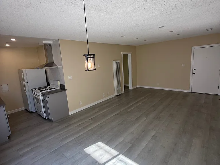 12736 Mitchell Ave #5 — Photo 5