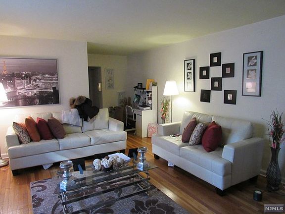 4th image of 2330 Linwood Ave #4F-304F