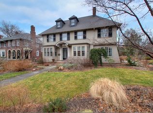 2235 Woodmere Dr, Cleveland Heights, OH