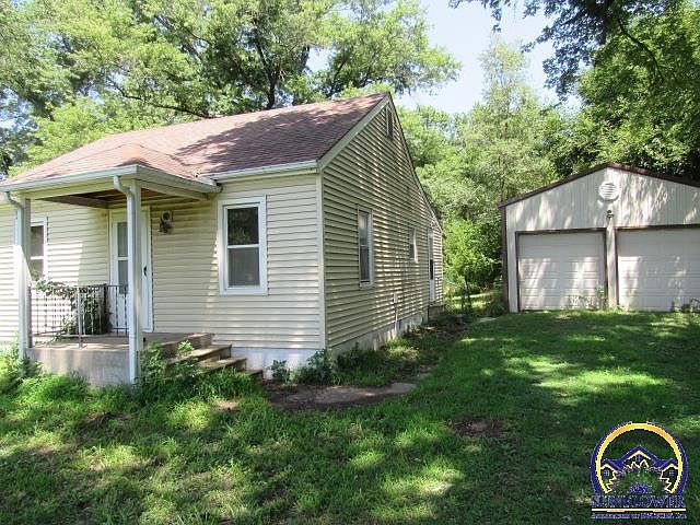 2nd image of 3618 NE Seward Ave