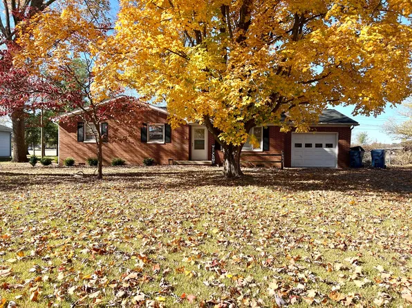 7082 N Rebecca Ct, Terre Haute, IN 47805