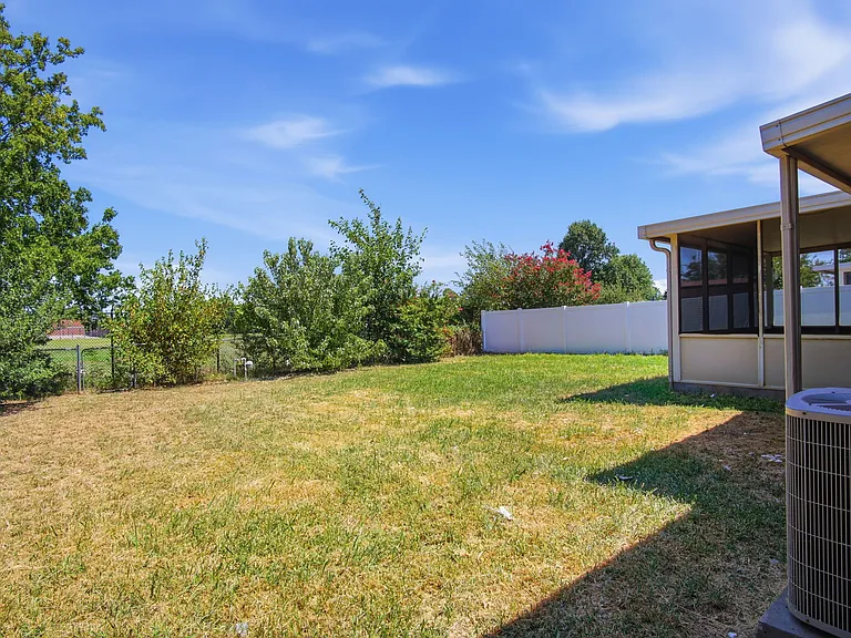 5404 S Huddleston Dr — Photo 27