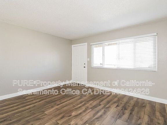4th image of 130 Elm St APT 3
