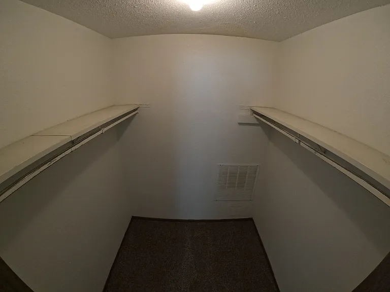 Master Bedroom - Walk in Closet