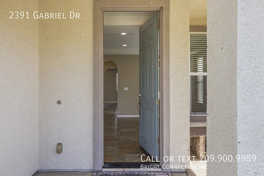 5 bed, 3.5 bath, 2903 sqft, $2,650 — Photo 4
