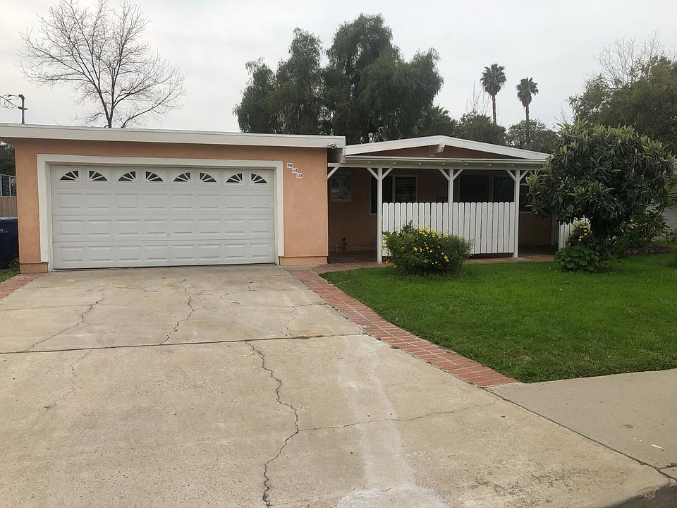 1st image of 933 Gray Dr
