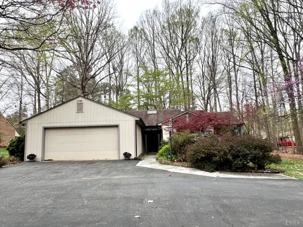 1055 Sleepy Oak Ln, Forest, VA 24551