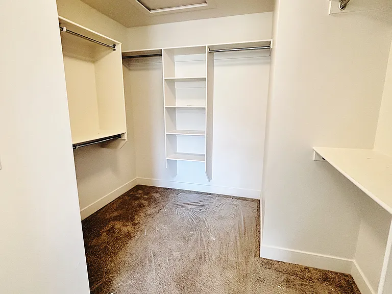 375 E 1600 N — Photo 30