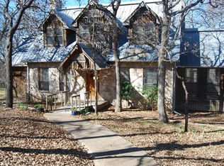 1100 Crazy Horse Trl, Burleson, TX 76028