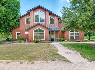 2396 Riverside Dr, Denton, TX 76208