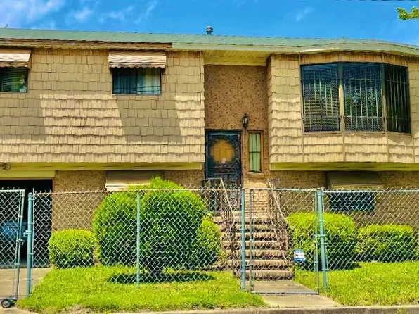 1335 Chestnut St, Clarksdale, MS 38614