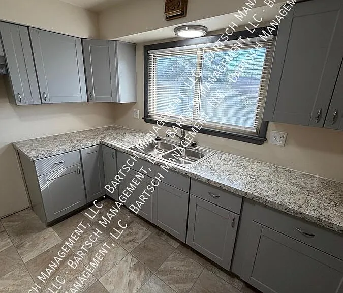 4118 N 91st St #4 — Photo 4